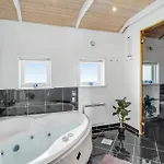 Ferienhaus Three-bedroom In *