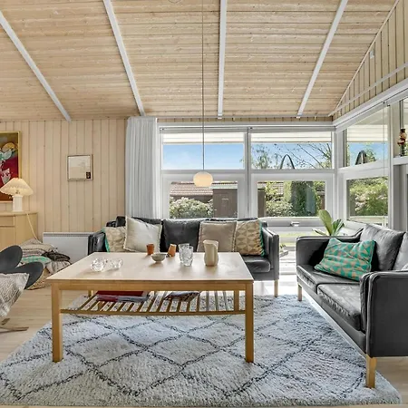 Three-bedroom In Prázdninový dům