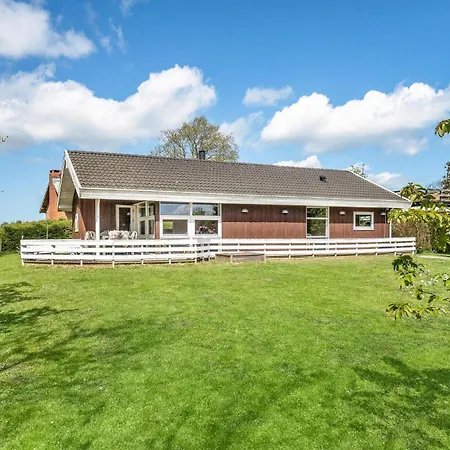 Hébergement de vacances Three-bedroom In